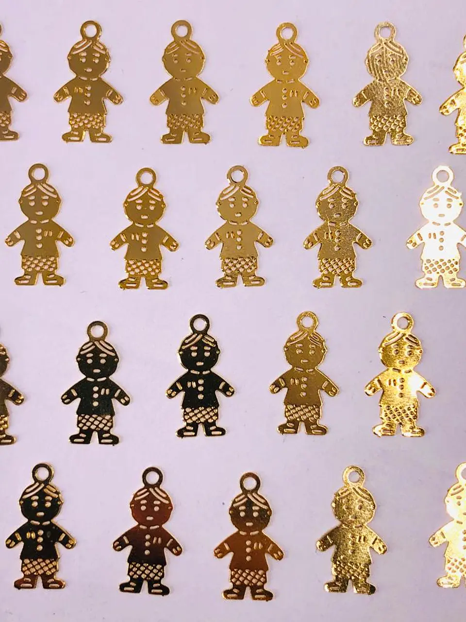 NIÑO MINI DIJE BAÑO DE ORO C4834 1