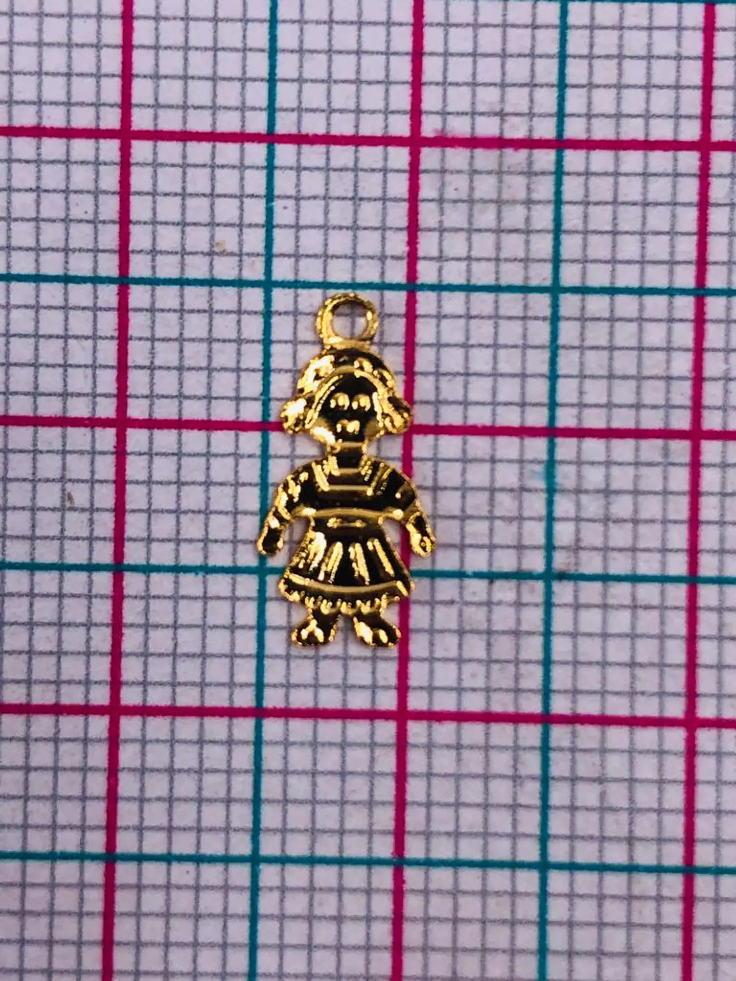 NIÑA MINI DIJE BAÑO DE ORO TP-074                                          2