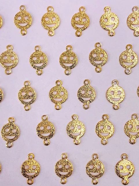 CARA FELIZ MINI DIJE BAÑO DE ORO XH02337-1                         