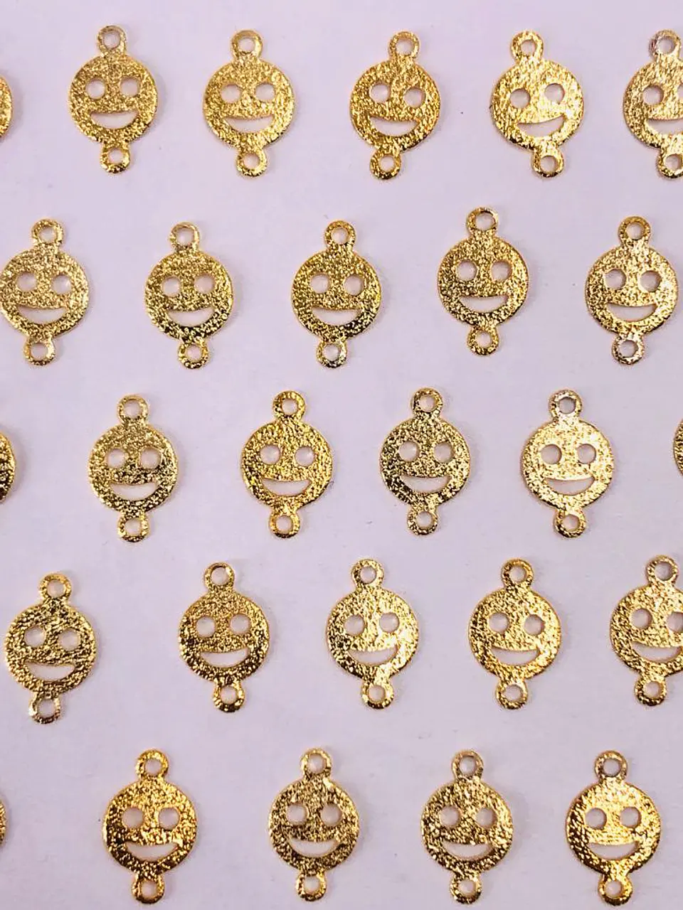 CARA FELIZ MINI DIJE BAÑO DE ORO XH02337-1                          1