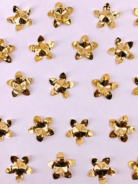 DIJE FLOR BAÑO DE ORO T10264                               