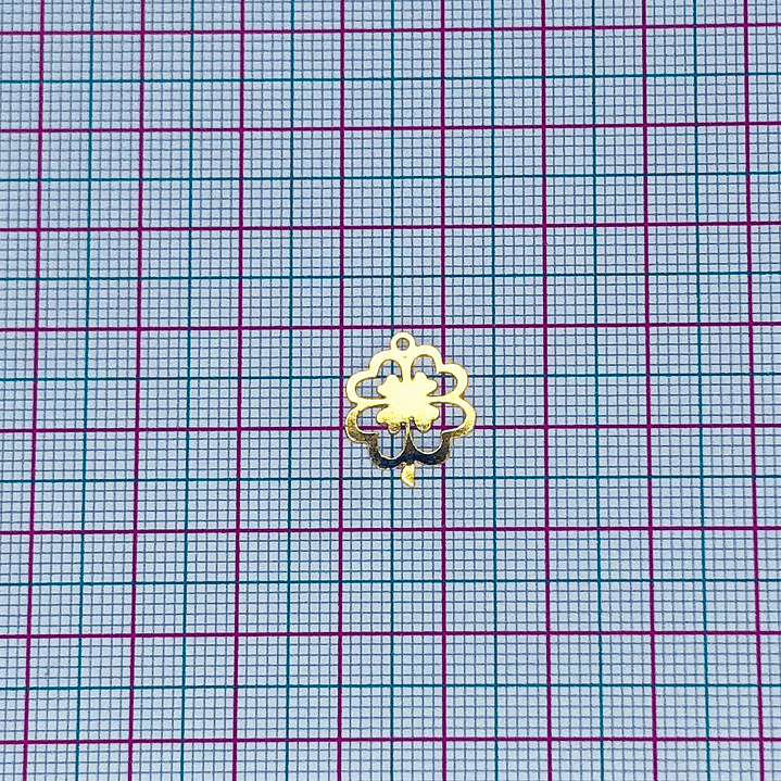 TRÉBOL MINI DIJE BAÑO DE ORO T8250 2