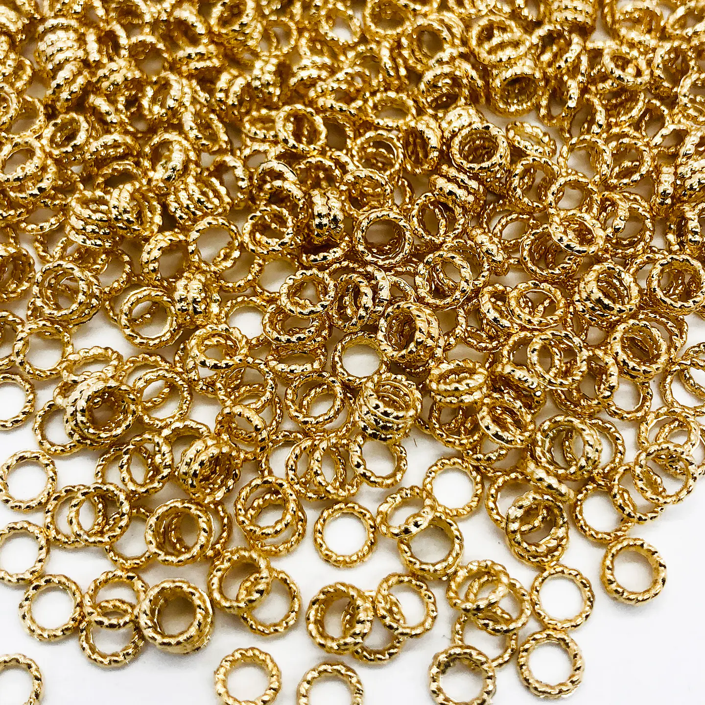 DONA GRABADA BAÑO DE ORO L-558-GOLD 1