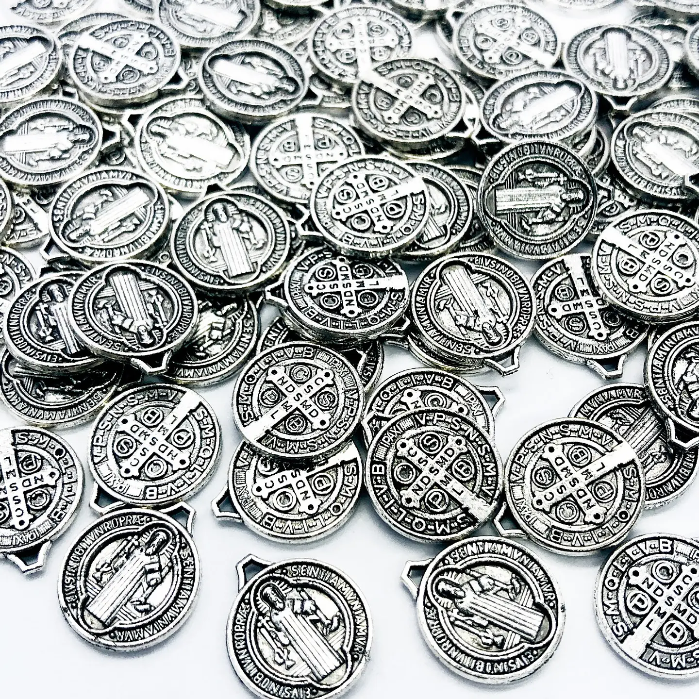MEDALLA ✦ SAN BENITO ZAMAK 1