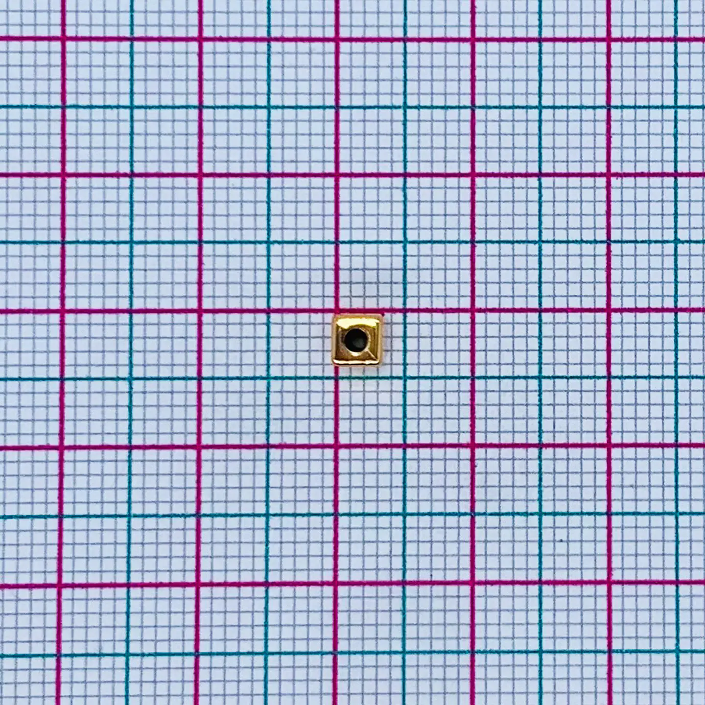 SEPARADOR ✦ CUBO BAÑO DE ORO 4*4 MM 2