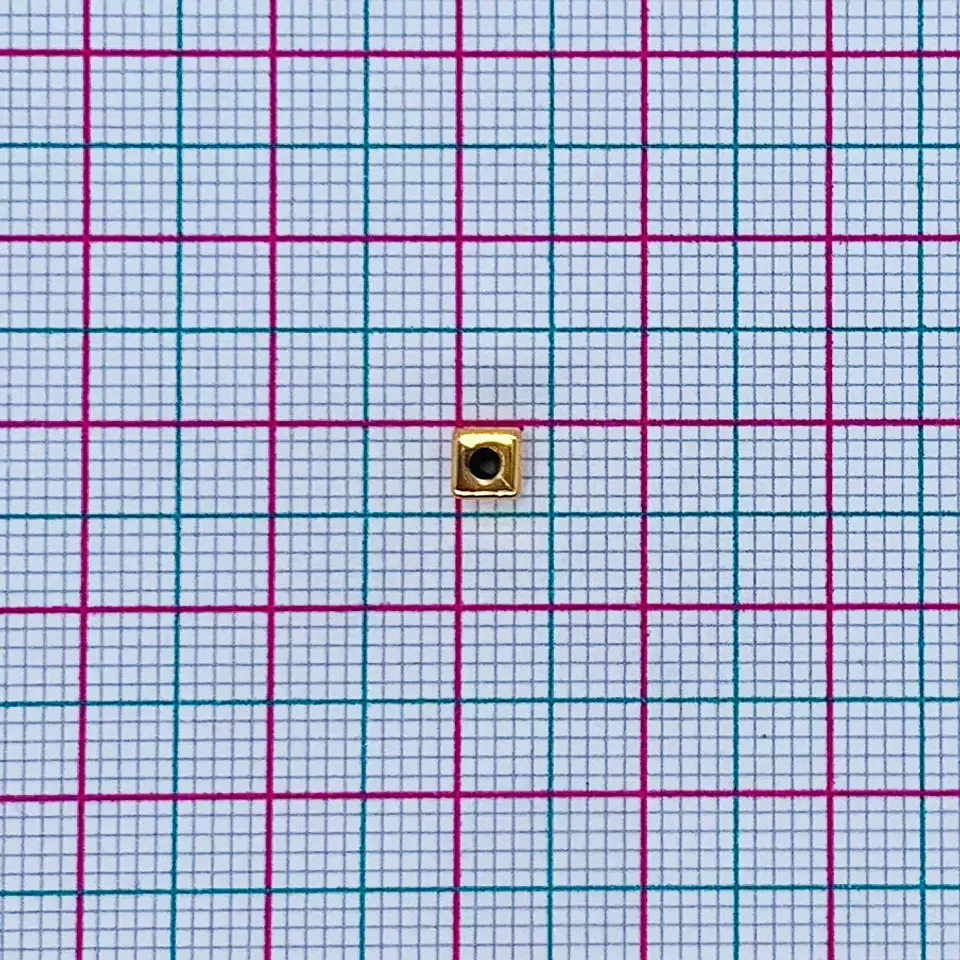 SEPARADOR ✦ CUBO BAÑO DE ORO 4*4 MM 2