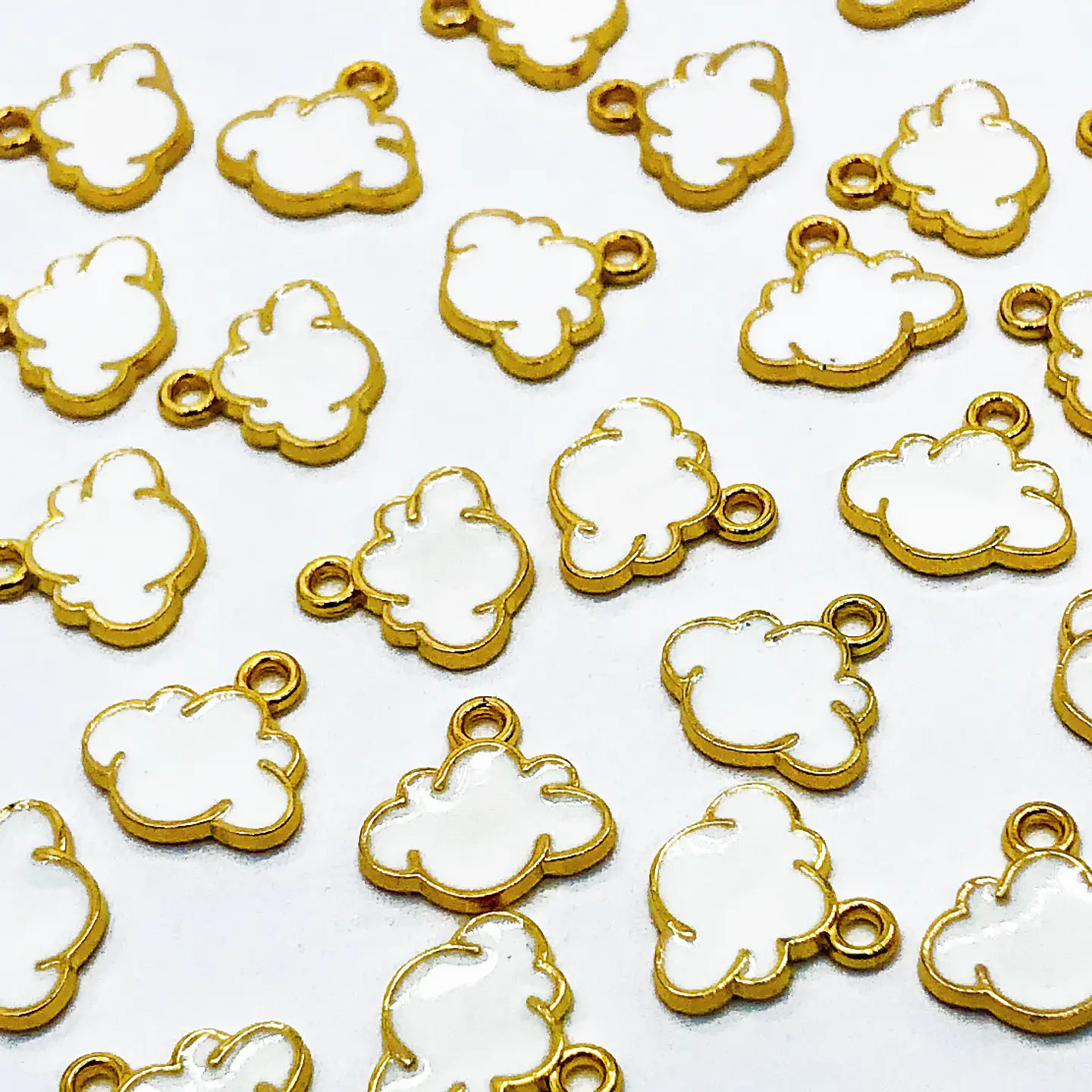 DIJE ✦ NUBE ZAMAK BAÑO DE ORO 3