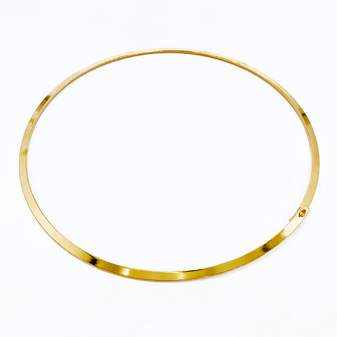 PECTORAL ✦ GARGANTILLA LISA BAÑO DE ORO 