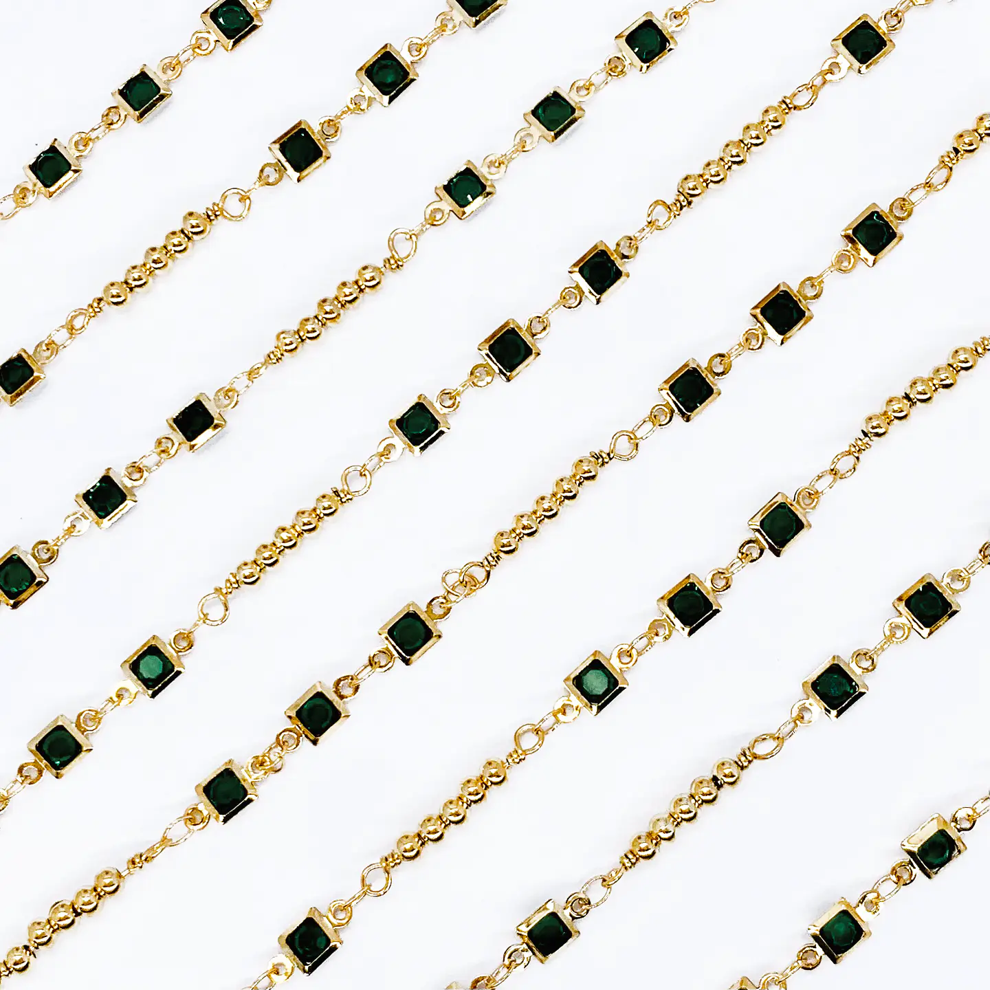 CADENA CRISTALES CUADRADOS EN BAÑO DE ORO MK-352-MT 1