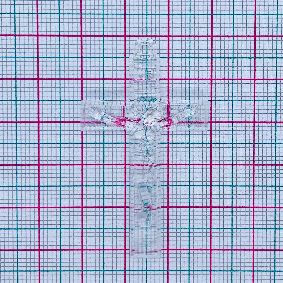 CRUZ TRASLUCIDA ACRÍLICA 2