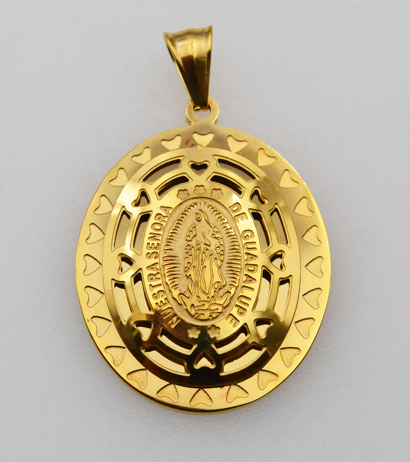 MEDALLA VIRGEN ACERO DORADO 2