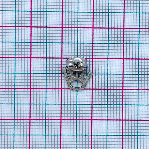HERRAJE ✦ TOPO CORONA EN ACERO 10*10 MM