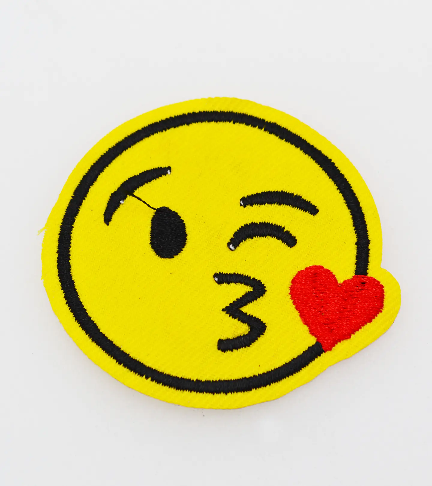 APLIQUE EMOTICON BESO APLIQUE AL CALOR TB-6 1