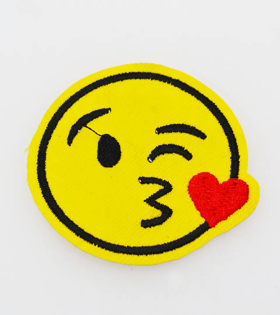 APLIQUE EMOTICON BESO APLIQUE AL CALOR TB-6 1