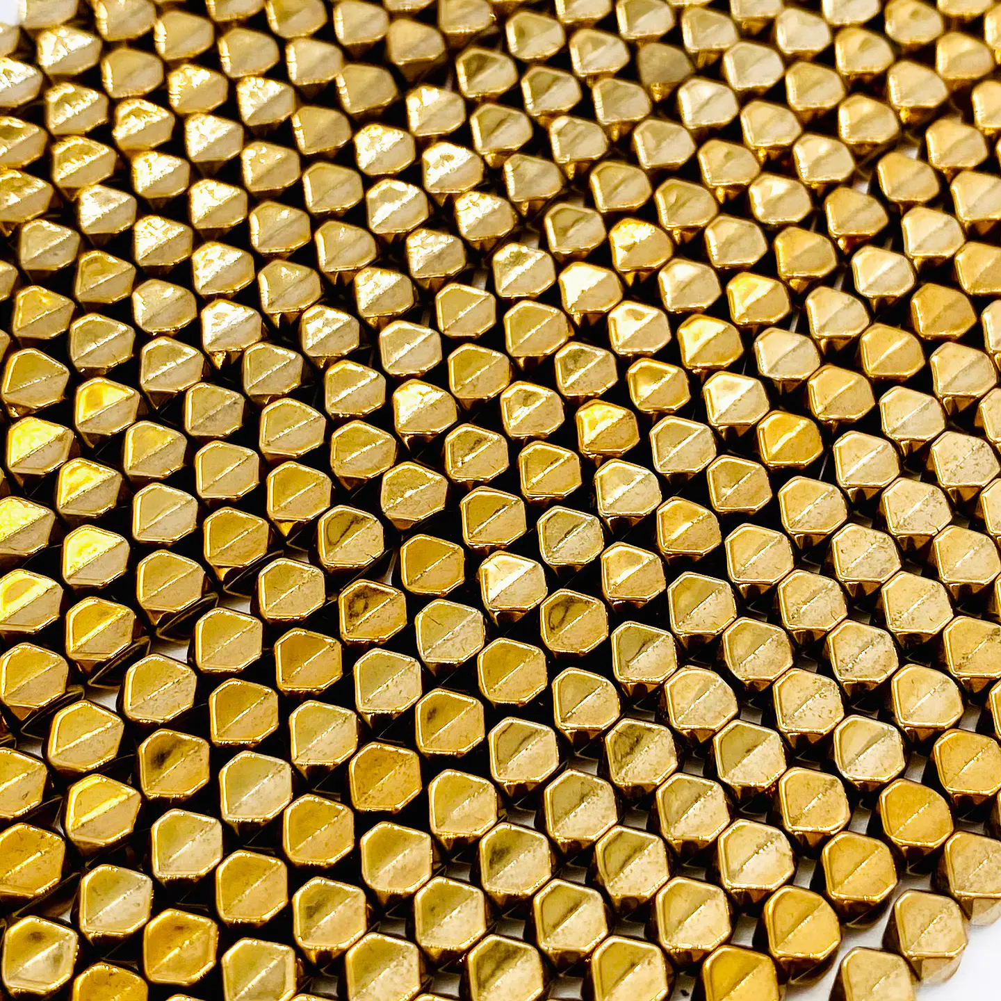 SEPARADOR ✦ CUBO HEXÁGONO ACERINA 4MM 1