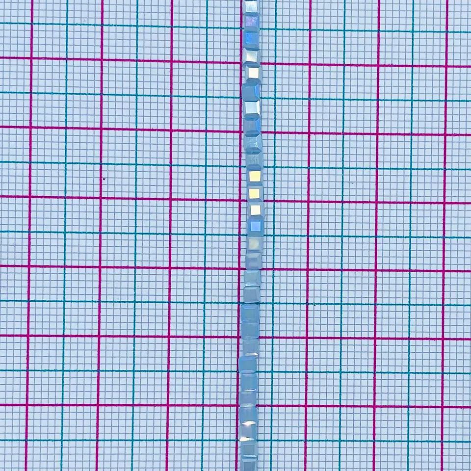 SEPARADOR ✦ CUBO CRISTAL 2MM (ELIGE TU COLOR FAVORITO) 2