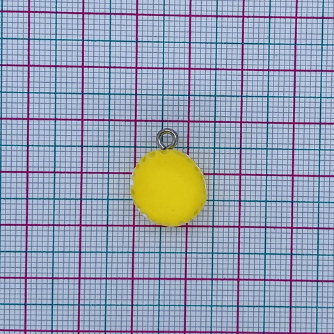 DIJE ✦ MACARRÓN PLÁSTICO