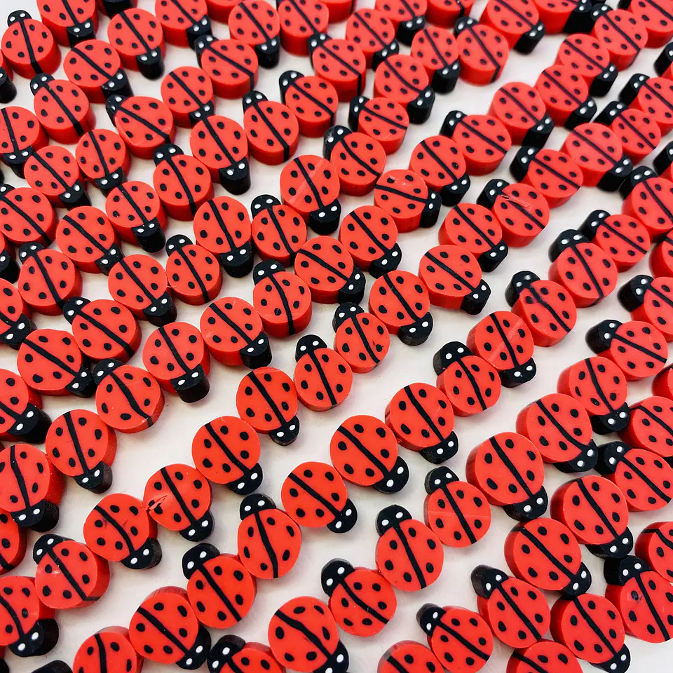 Pasante Catarina Roja Clásica • Fimo • 10x10 mm 1