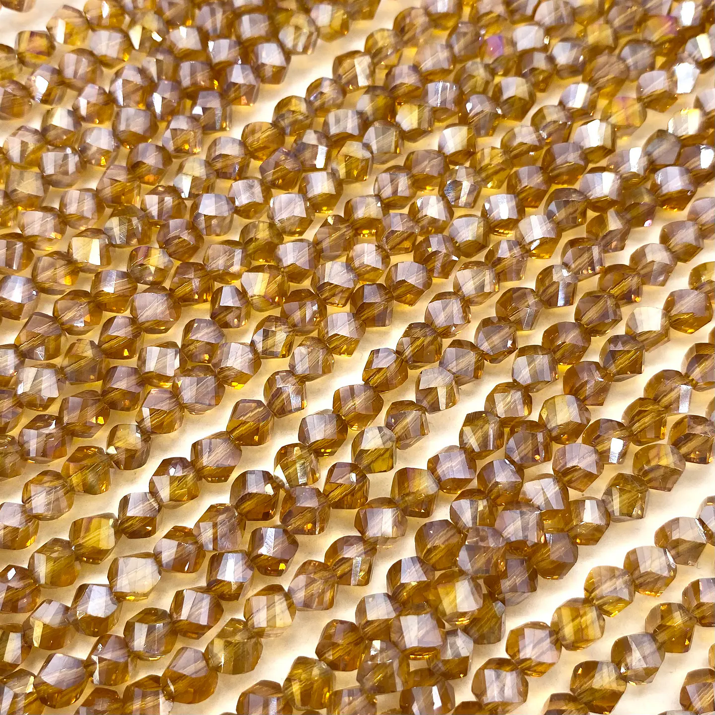 ROMBO CRISTAL (ELIGE TU COLOR FAVORITO) R4-6MM 8