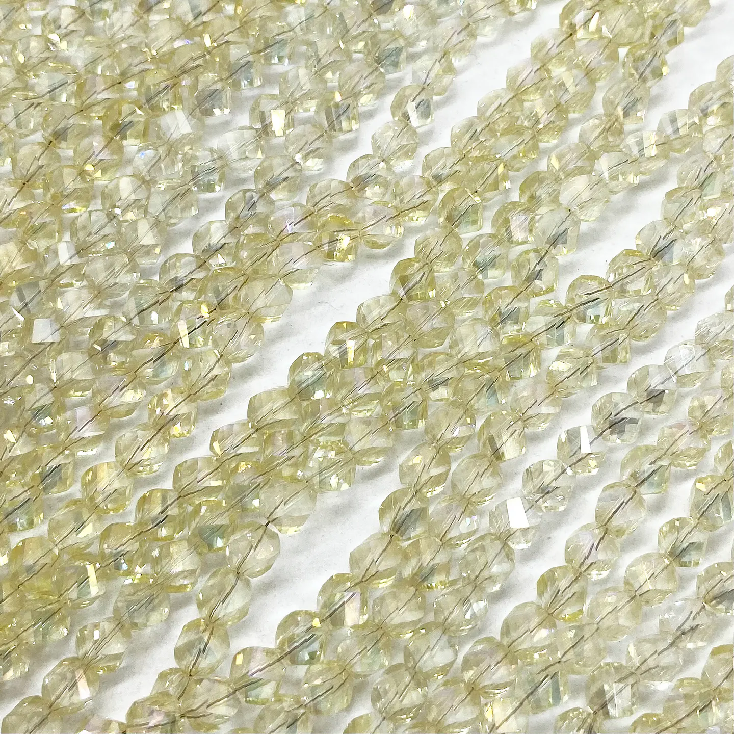 ROMBO CRISTAL (ELIGE TU COLOR FAVORITO) R4-6MM 9