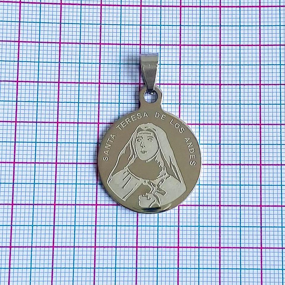 MEDALLA SANTA TERESA DE LOS ANDES ACERO 2
