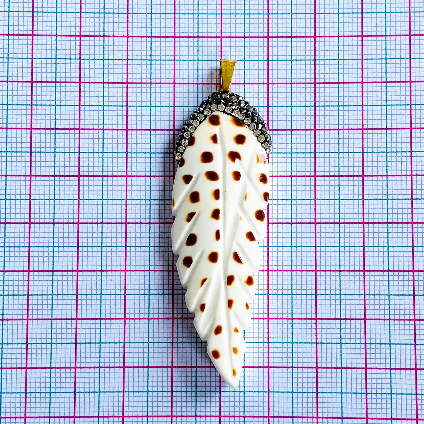 DIJE ✦ PLUMA NÁCAR 65*20 MM 2