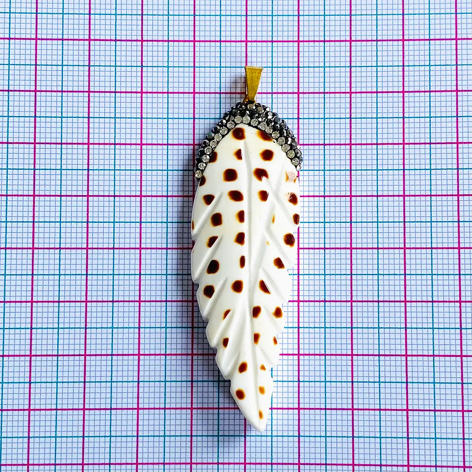 DIJE ✦ PLUMA NÁCAR 65*20 MM 2