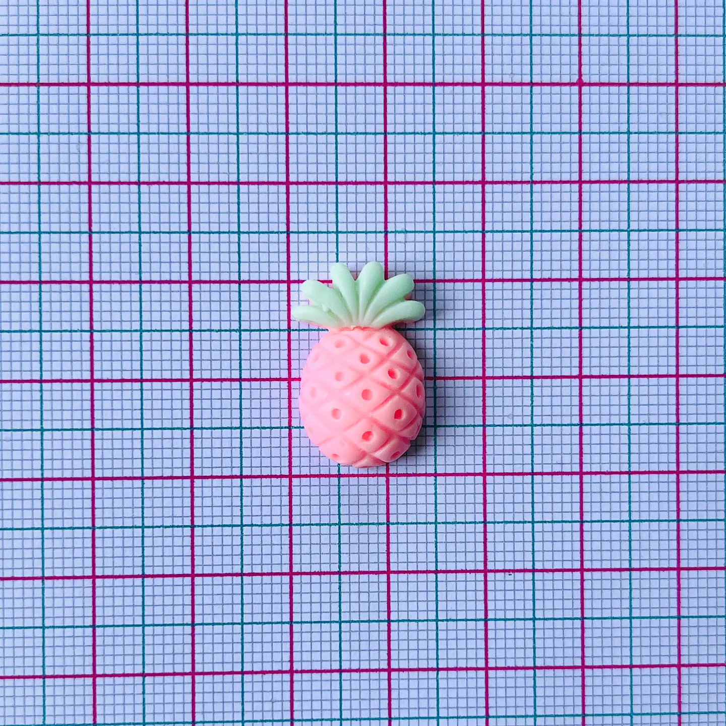 APLIQUE PIÑA ACRÍLICA 2