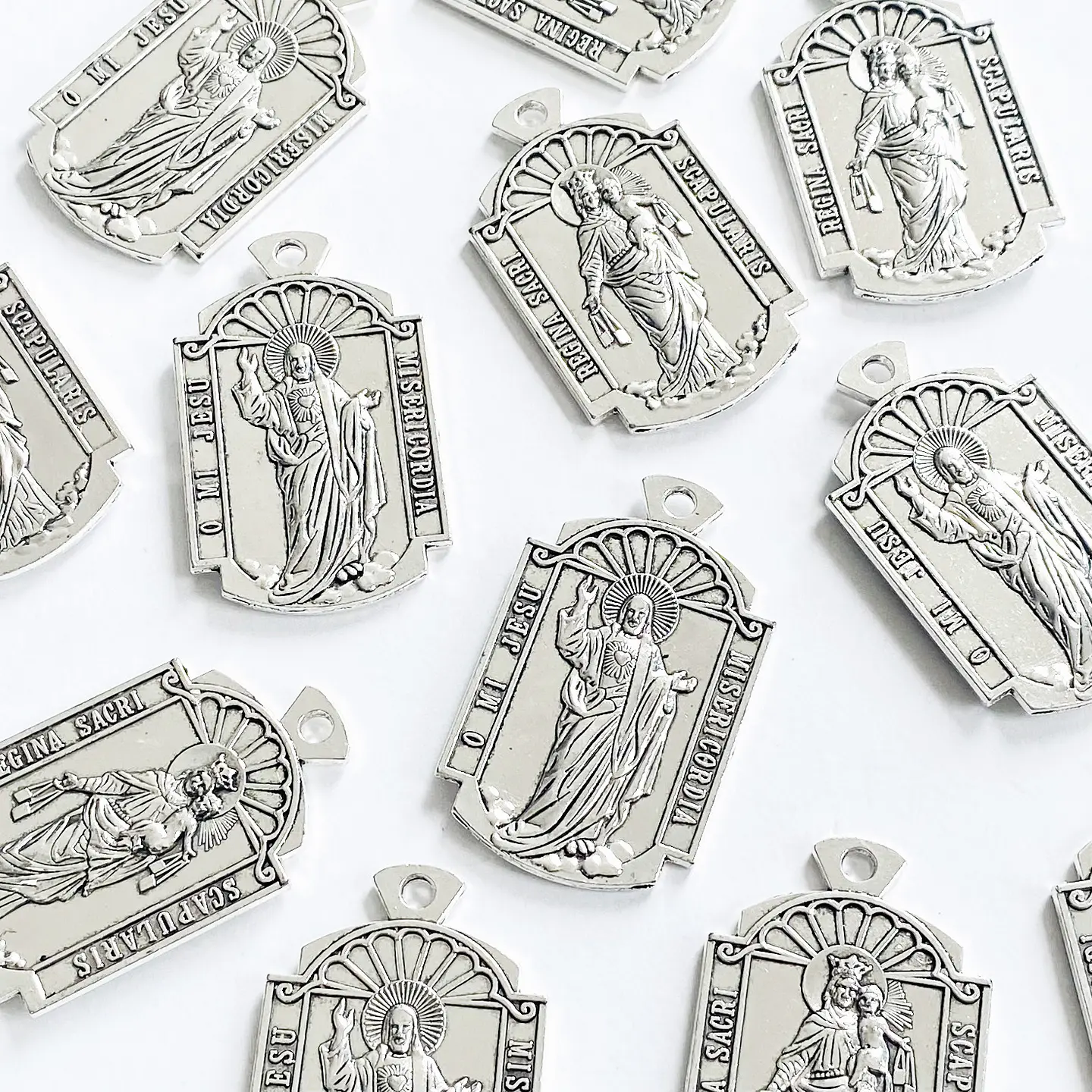 MEDALLA ✦ VIRGEN DEL CARMEN / SEÑOR DE LA MISERICORDIA ZAMAK 1