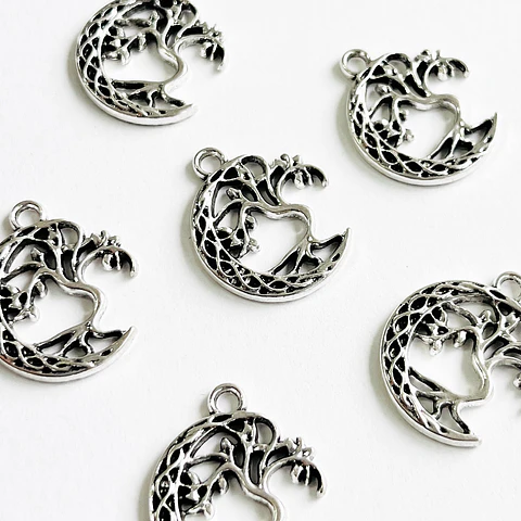 DIJE ✦ ÁRBOL EN ZAMAK 20*23 MM