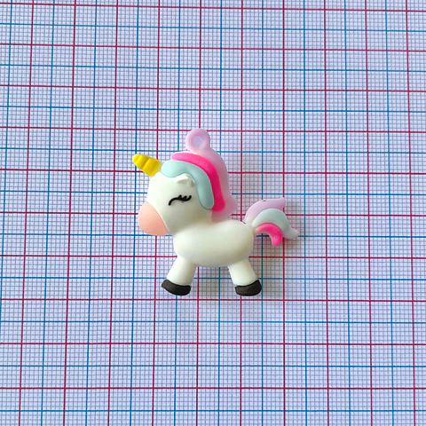 DIJE ✦ UNICORNIO EN SILICONA 