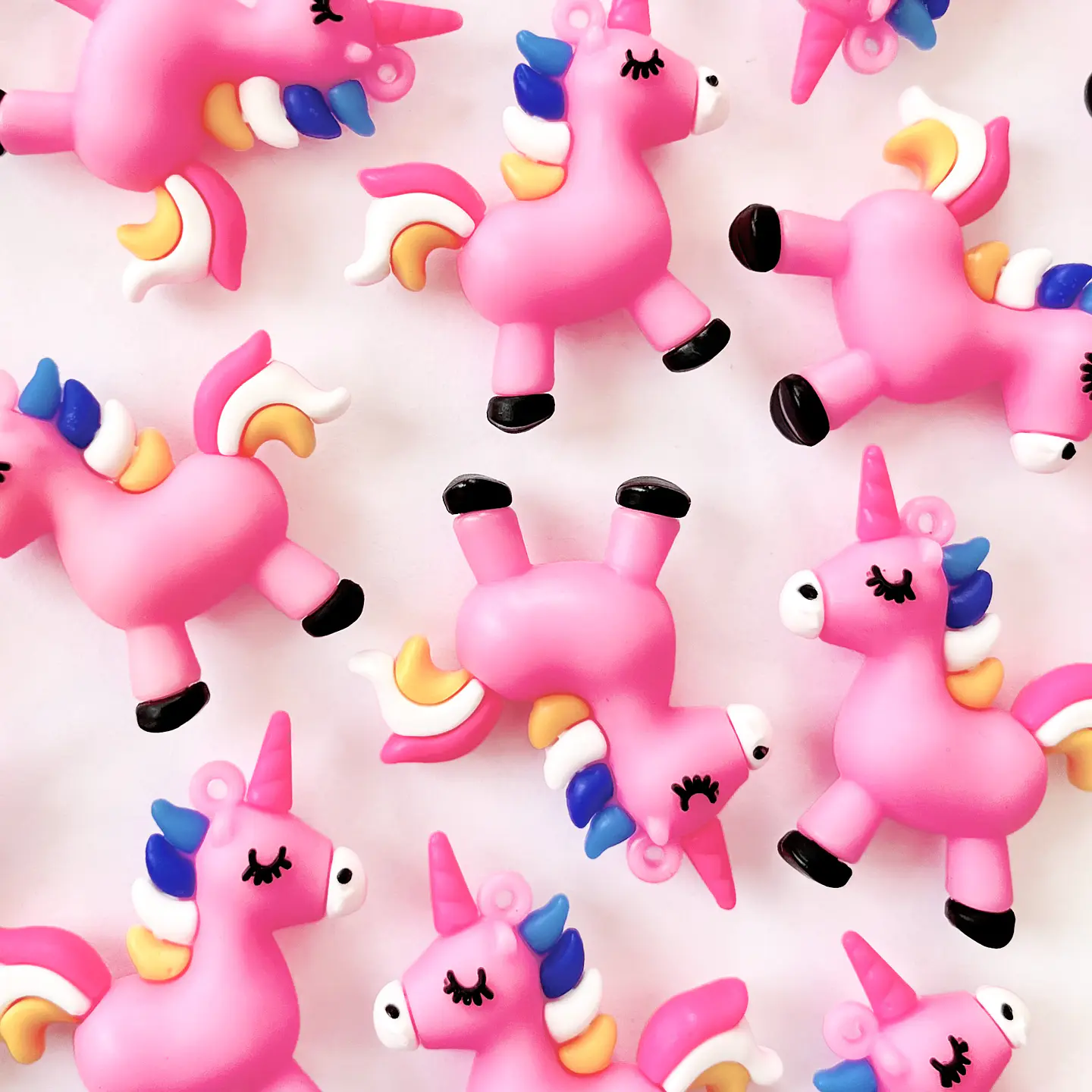 DIJE UNICORNIO EN SILICONA DS-01-3 1