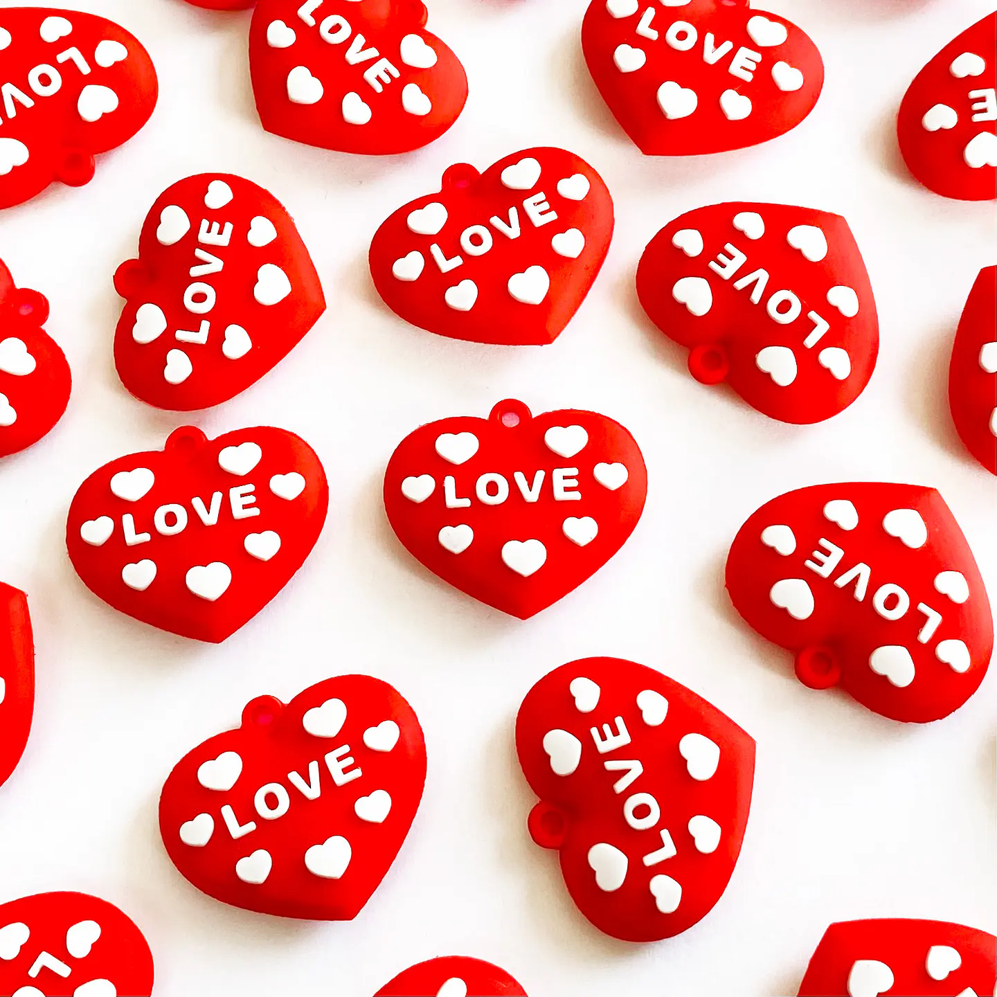DIJE ✦ CORAZÓN EN SILICONA  1