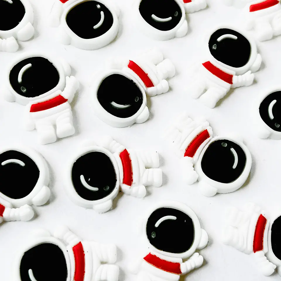 APLIQUE ✦ ASTRONAUTA EN SILICONA 19*25 MM 1
