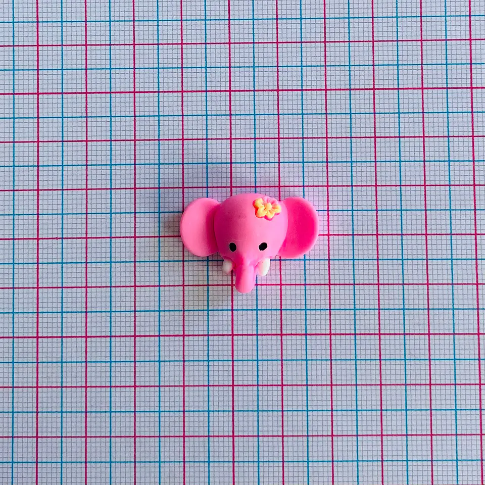 APLIQUE ELEFANTE EN ACRÍLICO 2