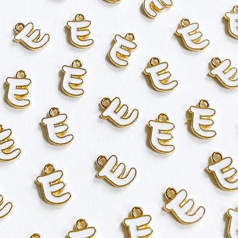 DIJE LETRA E BAÑO DE ORO SIN76-E-GOLD