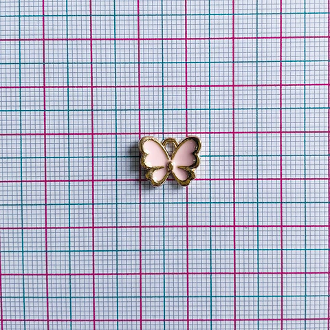 Dije Mariposa Dorada • Zamak • 12x13 mm
