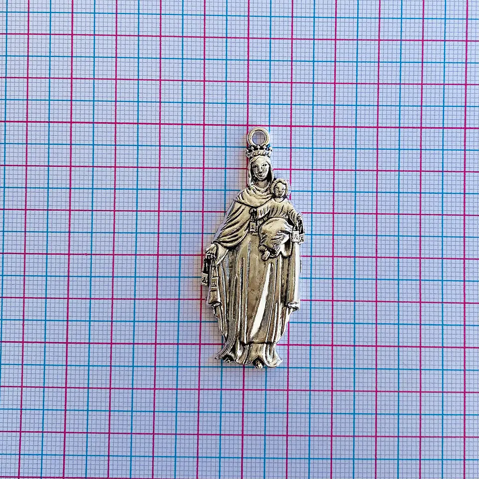 DIJE ✦ VIRGEN DEL CARMEN ZAMAK 2