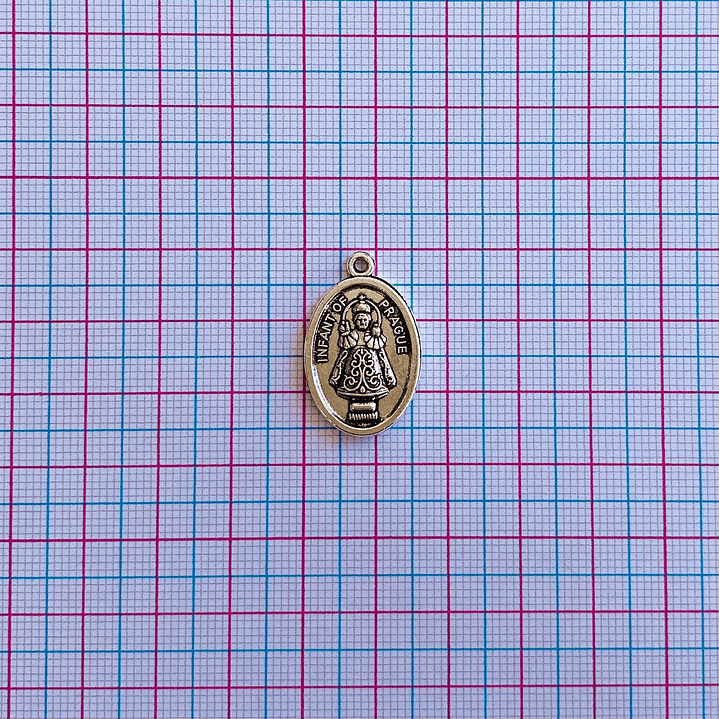MEDALLA NIÑO JESÚS DE PRAGA ZAMAK C225 2