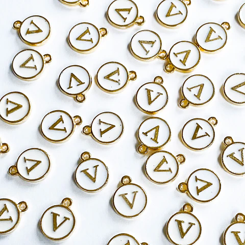 DIJE LETRA V BAÑO DE ORO SIN77-V-GOLD