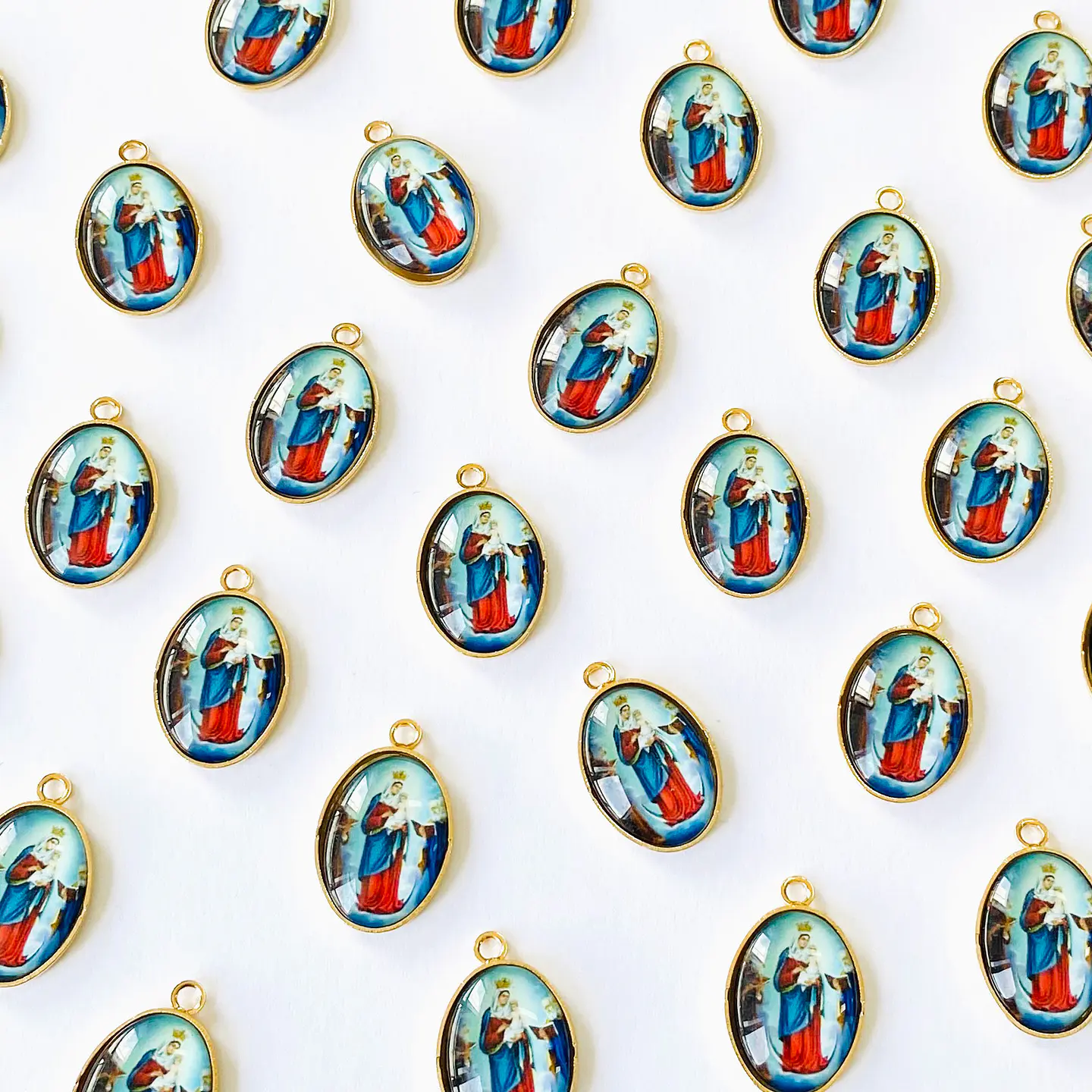 MEDALLA VIRGEN DE CHIQUINQUIRÁ BAÑO DE ORO DVZ-4-G/31 1