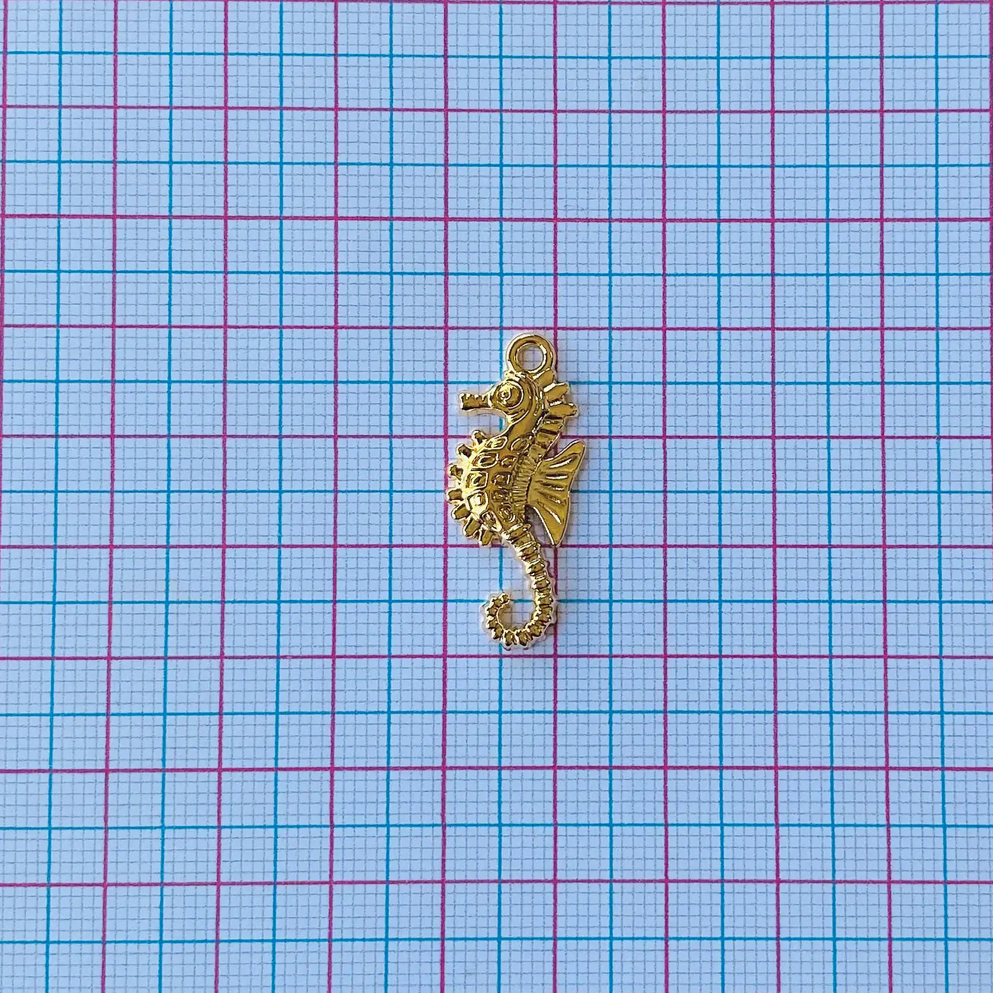 DIJE ✦ CABALLO DE MAR BAÑO DE ORO                               2