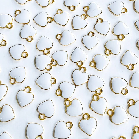 Dije Corazón Blanco • Baño de oro • 10x13 mm