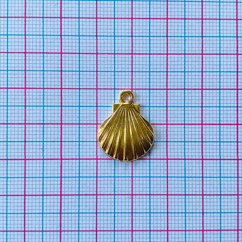 DIJE CONCHA BAÑO DE ORO