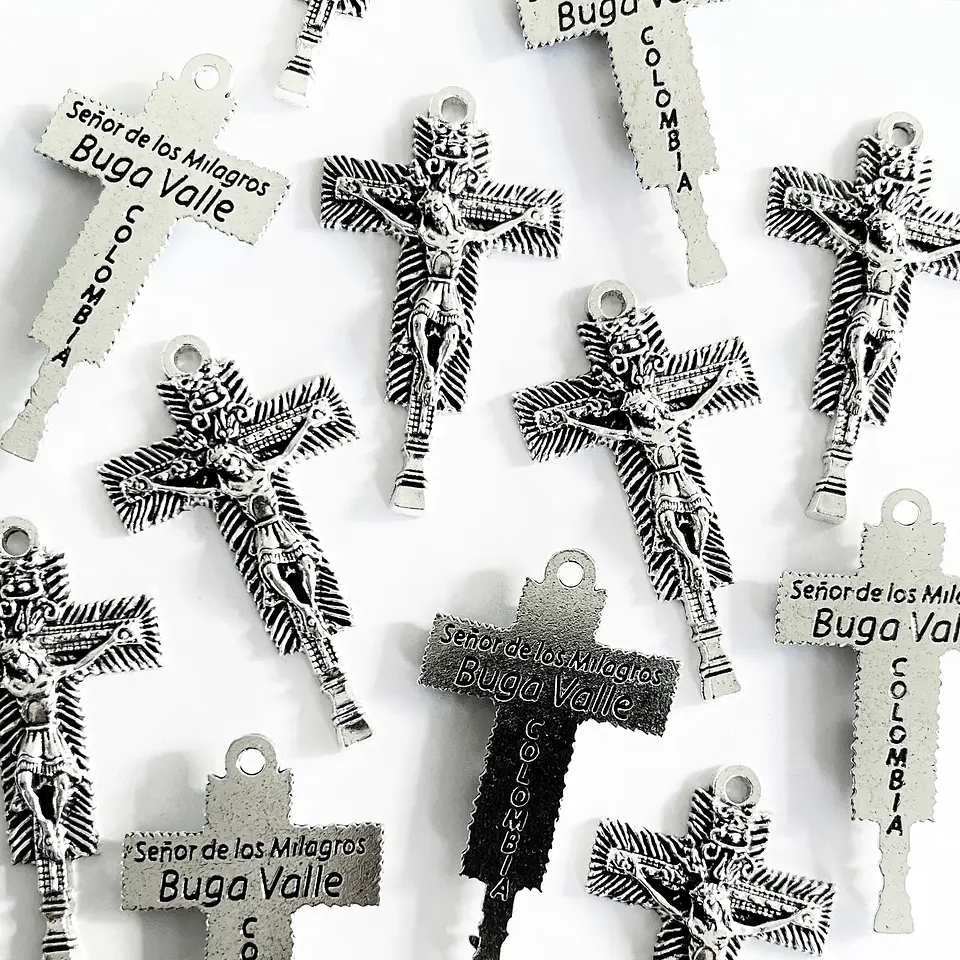 DIJE ✦ CRISTO MILAGROSO DE BUGA ZAMAK 1