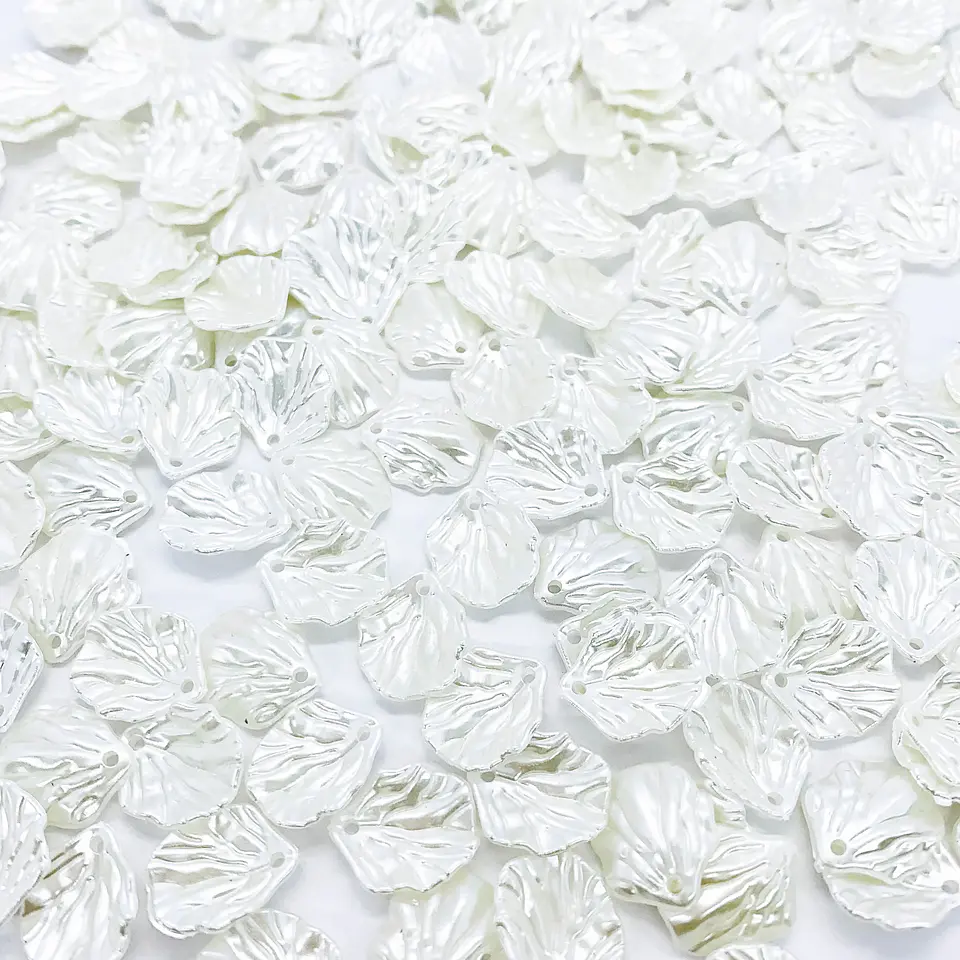 DIJE ✦ HOJA PERLADA PLASTICA (ELIGE TU COLOR FAVORITO) 1