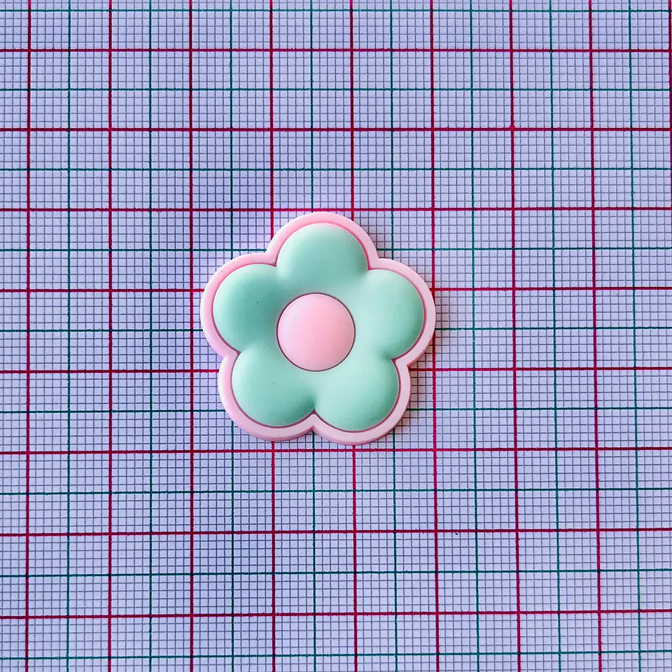 PIN ✦ FLOR EN SILICONA (ELIGE TU COLOR FAVORITO) 30*30 MM 2