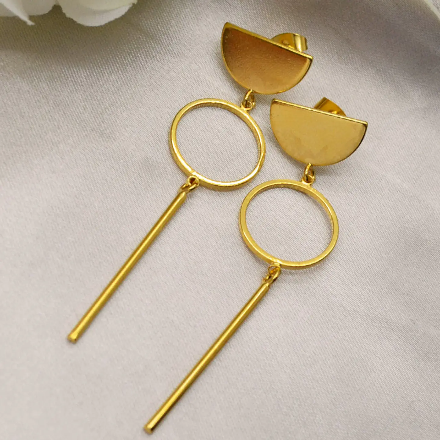 ARETE ✦ ARO  1