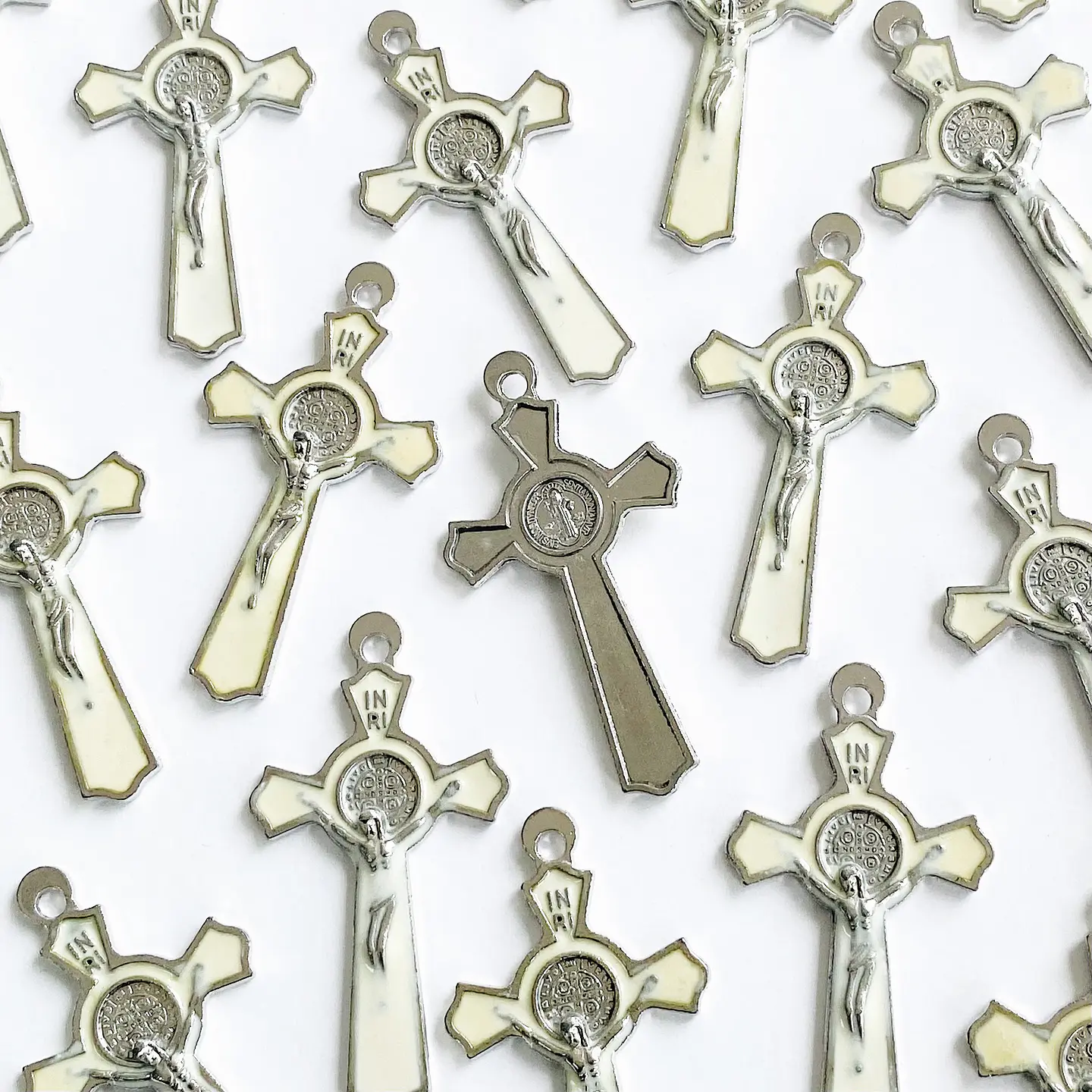 DIJE ✦ CRUZ CRISTO Y SAN BENITO ZAMAK 1