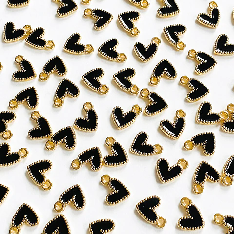 DIJE ✦ CORAZÓN BAÑO DE ORO (ELIGE TU COLOR FAVORITO)
